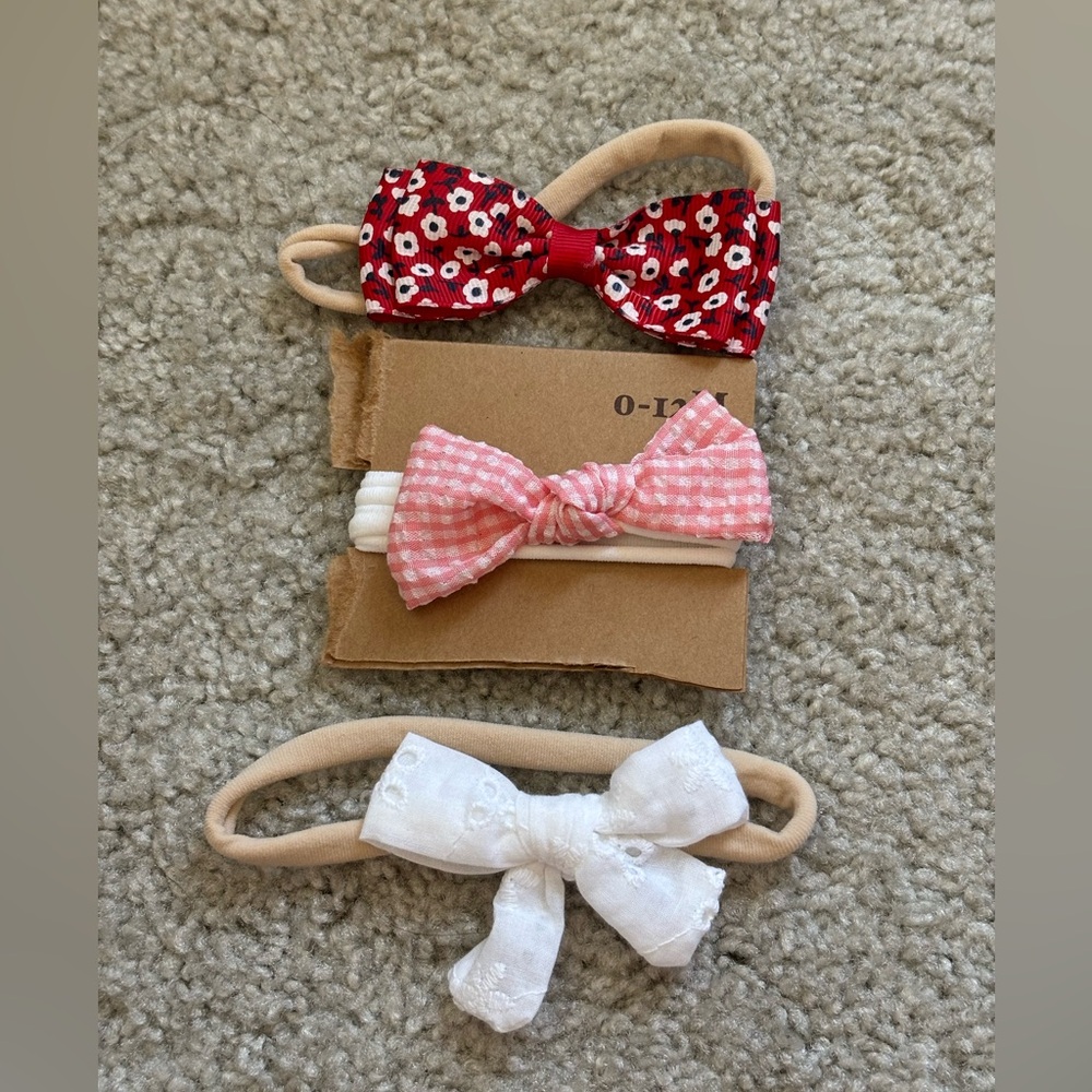 New baby girls headbands. Pack of 3!